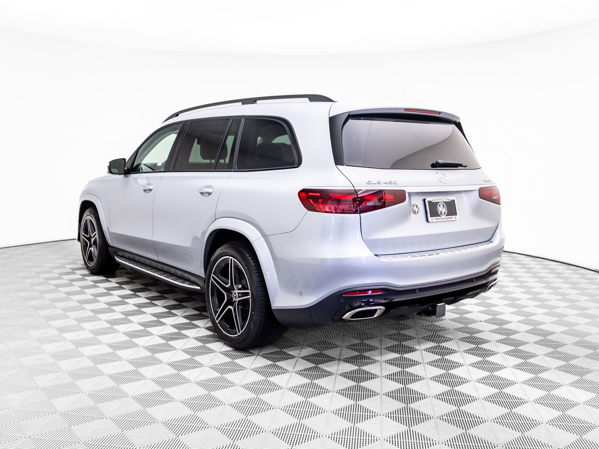 2026 Mercedes Benz GLS 450 4MATIC photo 3