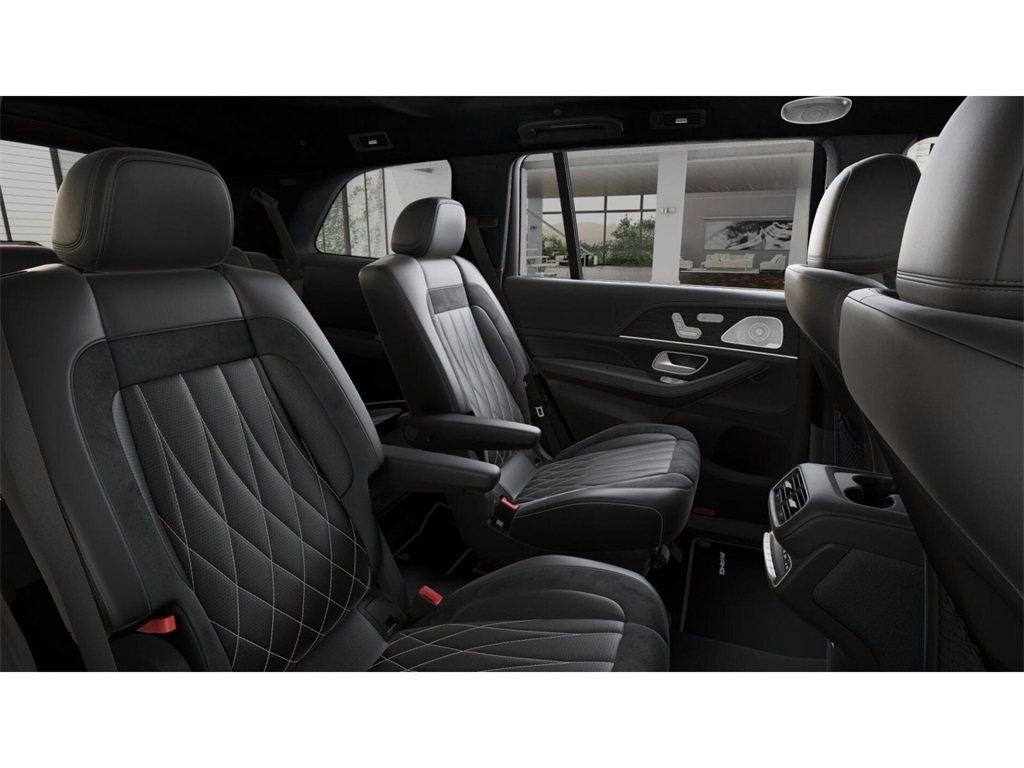 2025 Mercedes Benz GLS AMG 63 photo 5