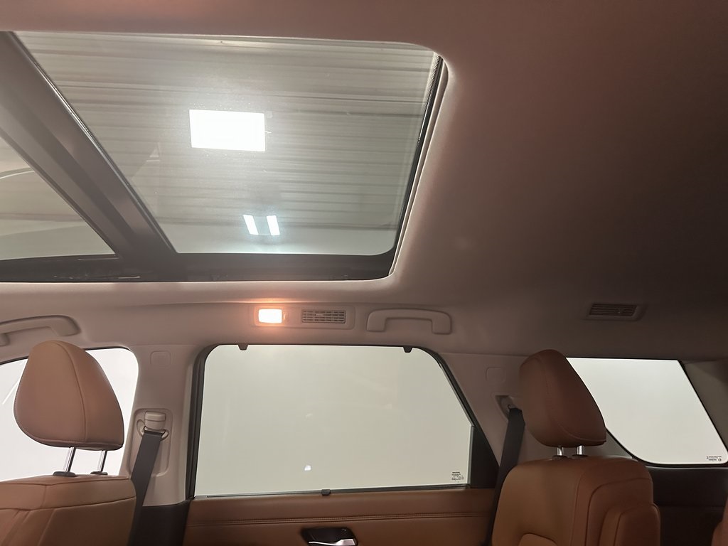 2024 Nissan Pathfinder Platinum photo 13