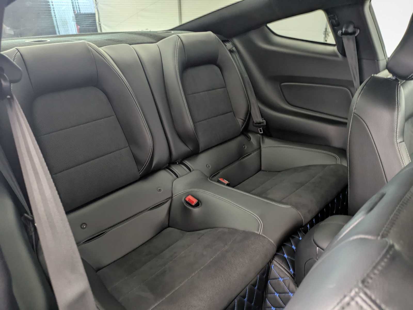 2019 Ford Mustang GT Premium photo 18