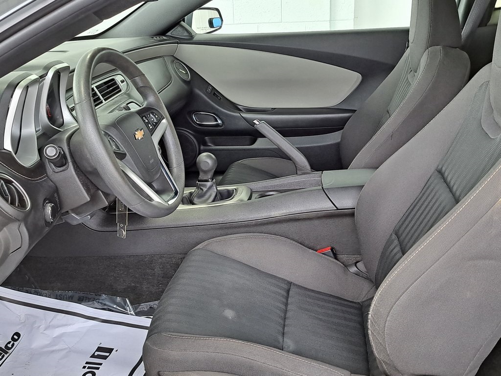 2012 Chevrolet Camaro 1LS photo 19