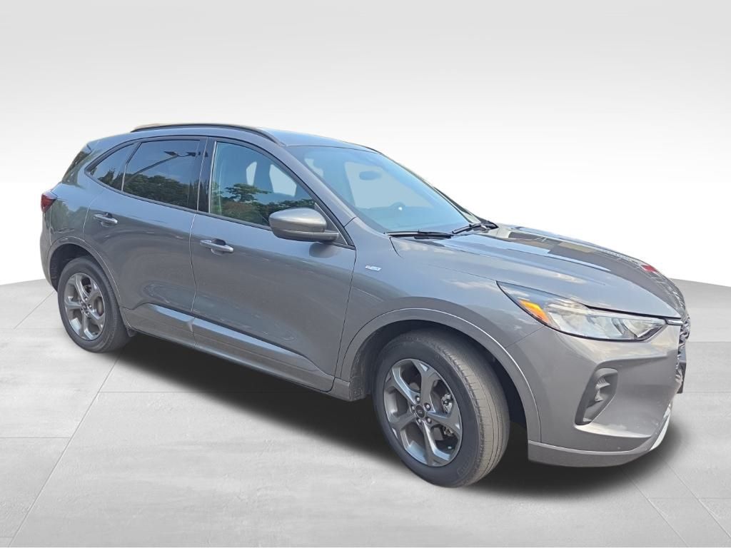 2023 Ford Escape ST-Line Select photo 4