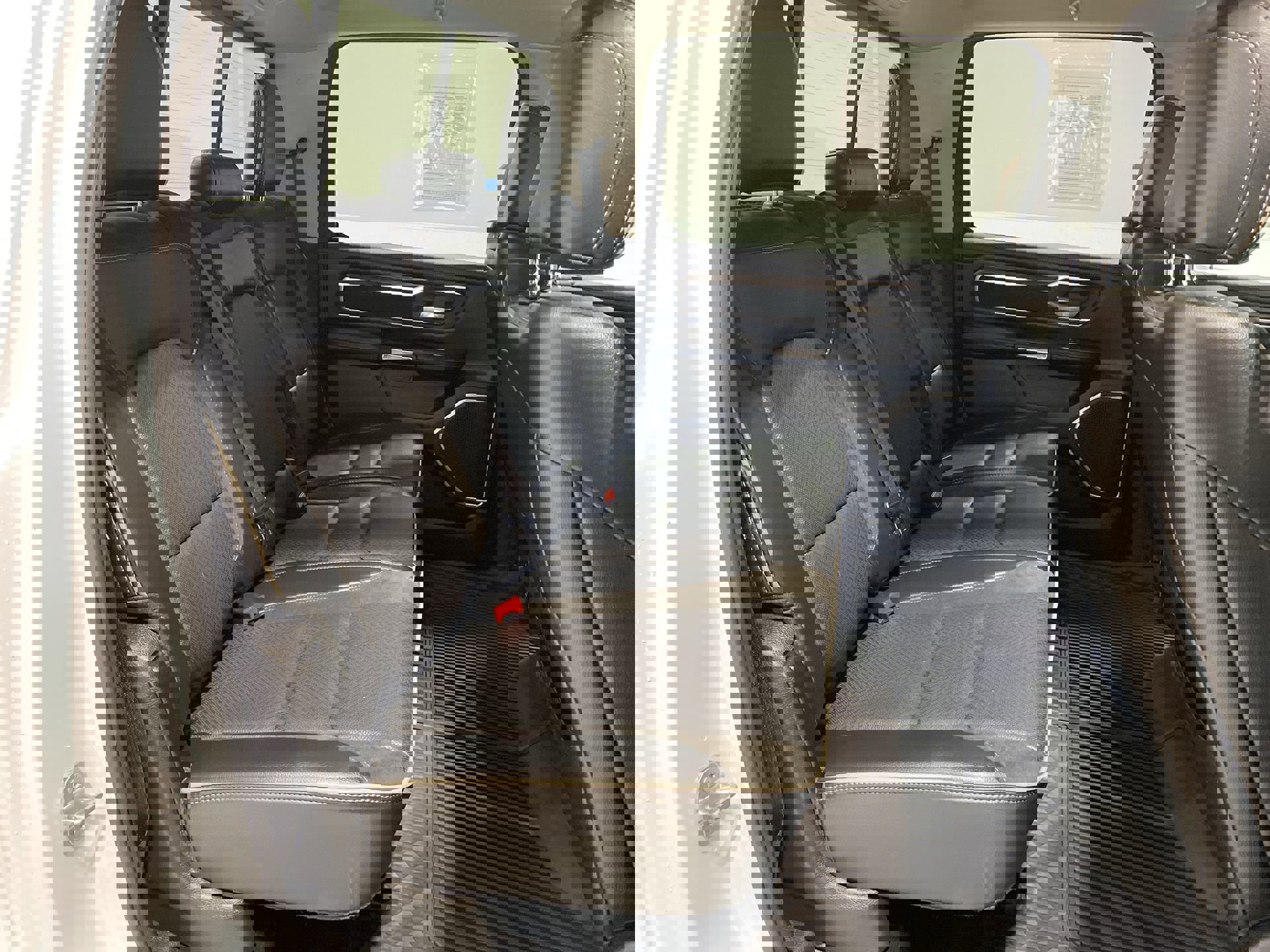 2020 Ram 1500 Laramie photo 24