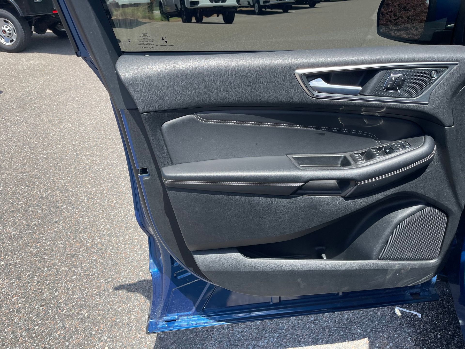 2024 Ford Edge Titanium photo 11