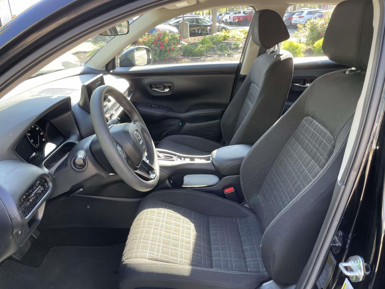 2023 Honda HR-V LX photo 8