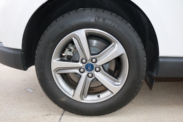 2022 Ford Edge SEL photo 10