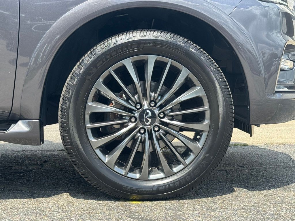2022 Infiniti QX80 Sensory photo 2