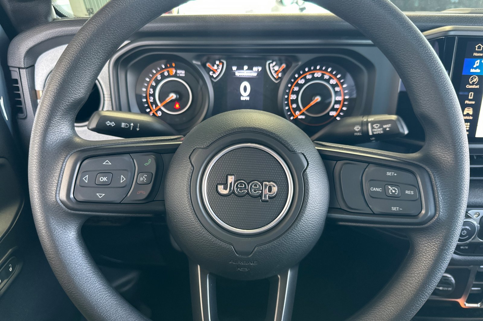 2025 Jeep Gladiator Sport photo 19