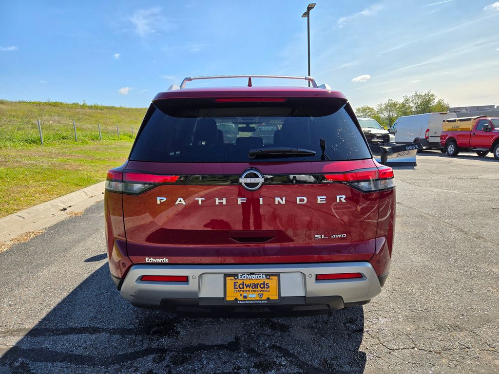 2022 Nissan Pathfinder SL photo 3