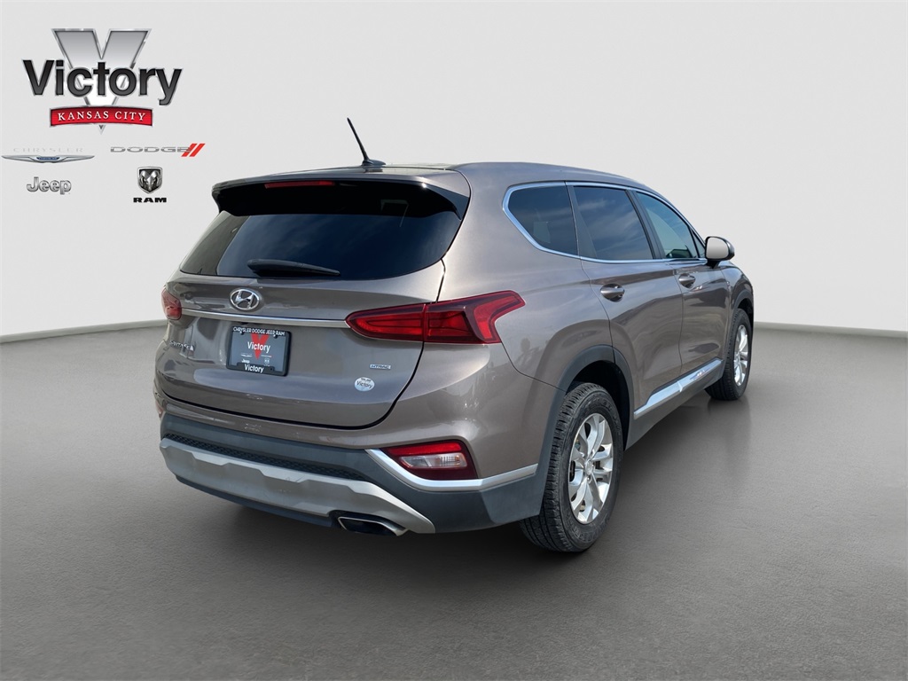 2019 Hyundai Santa Fe SE photo 6