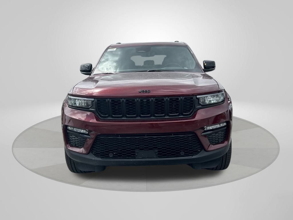 2025 Jeep Grand Cherokee Limited photo 3