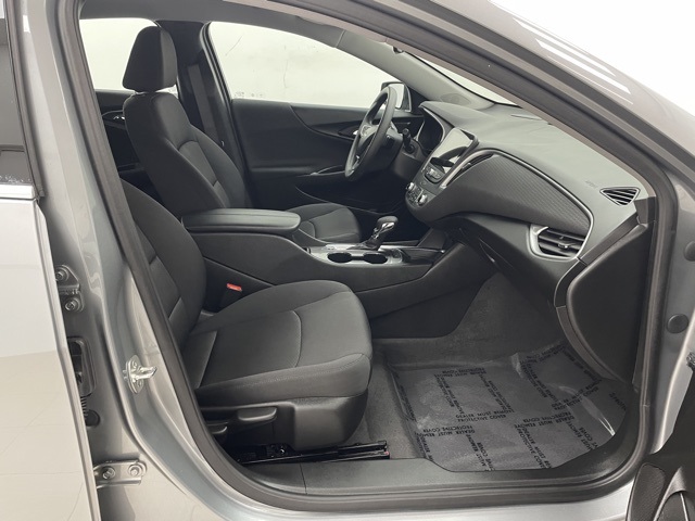 2025 Chevrolet Malibu 1LT photo 14