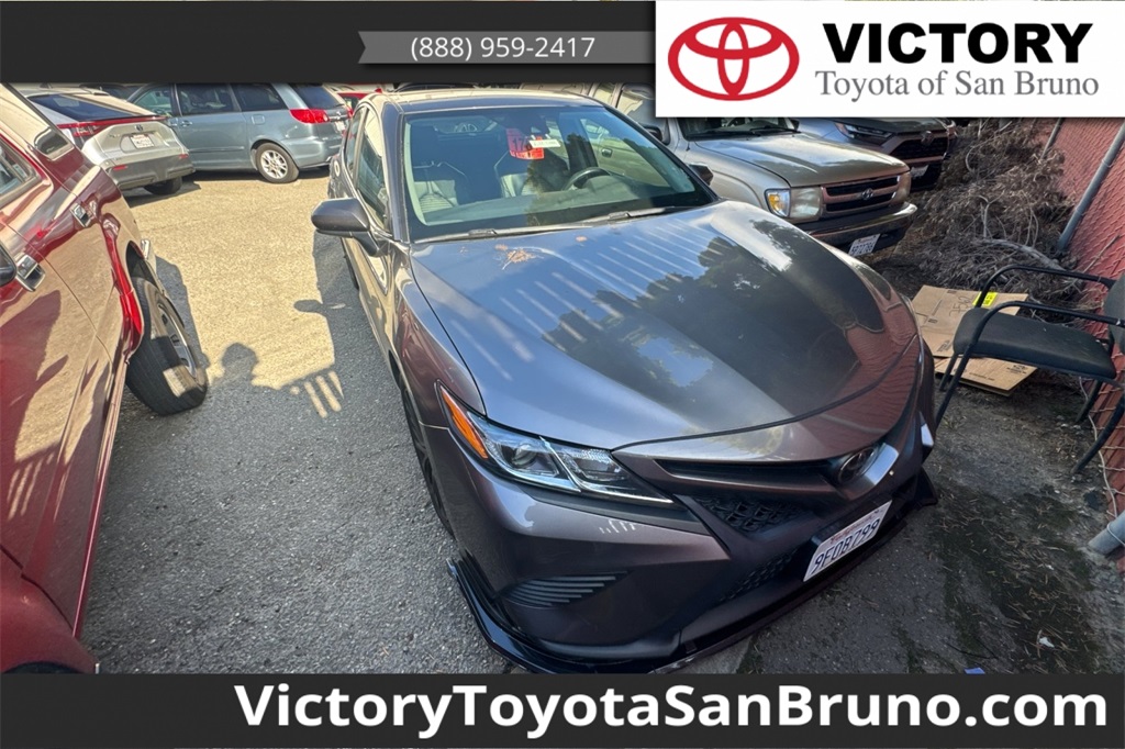 2020 Toyota Camry SE