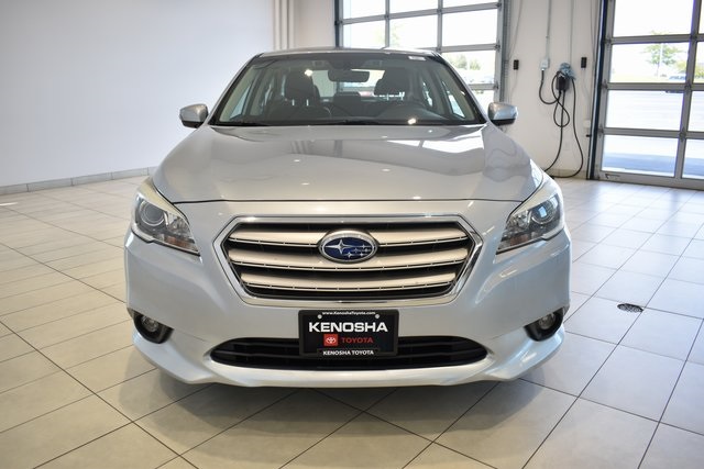 2017 Subaru Legacy 3.6R Limited photo 3