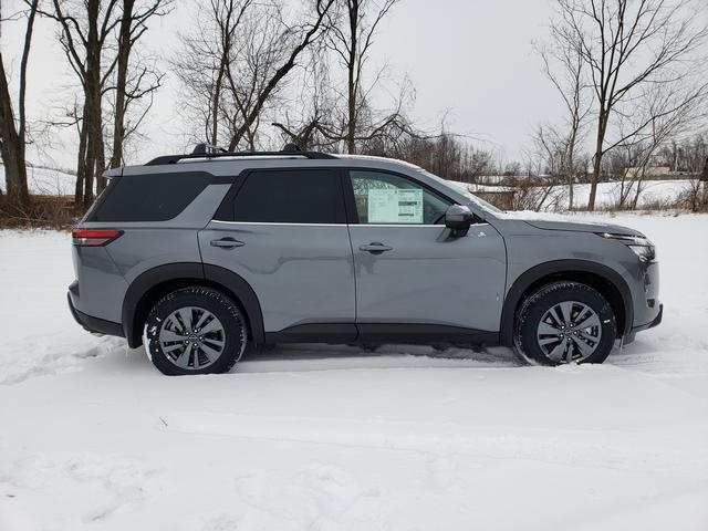 2025 Nissan Pathfinder SV photo 9