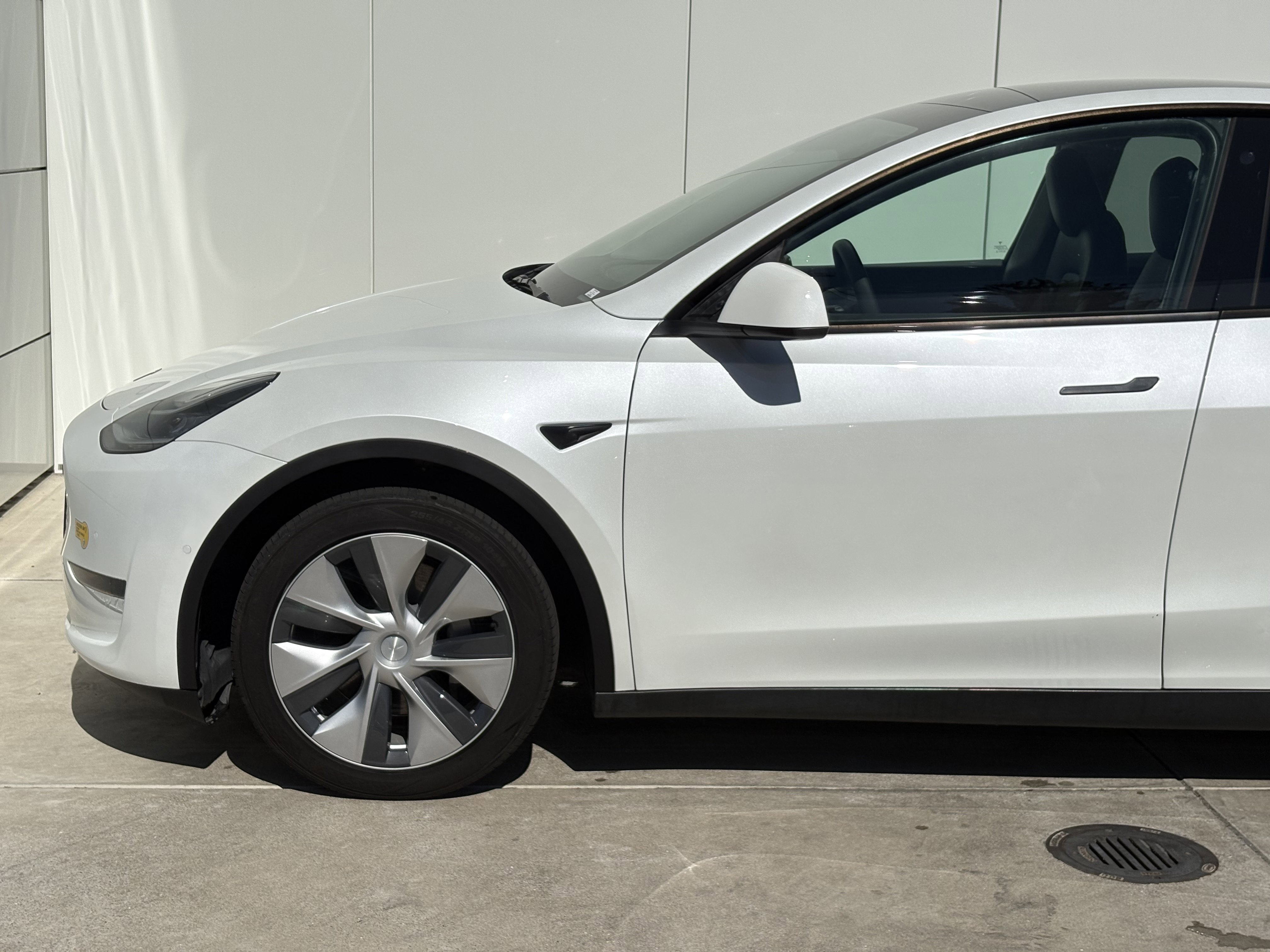 2022 Tesla Model Y Long Range photo 4