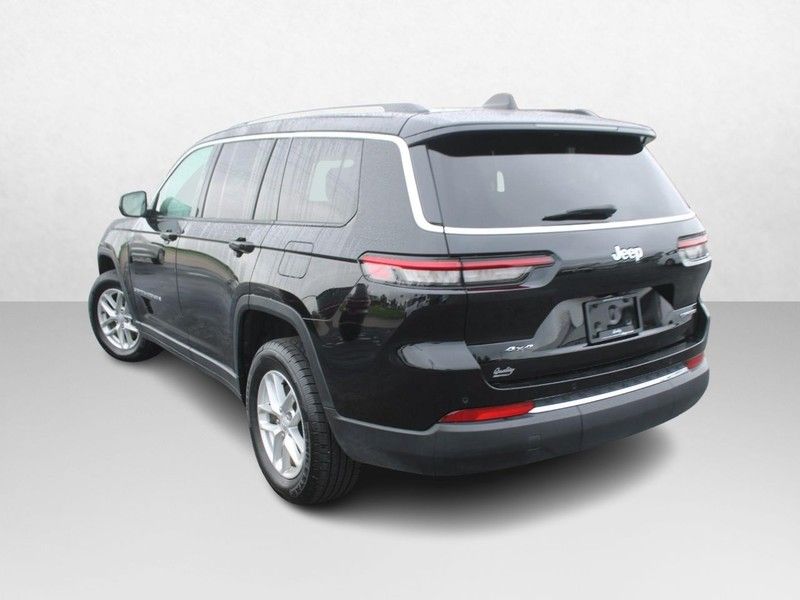 2023 Jeep Grand Cherokee Laredo photo 4