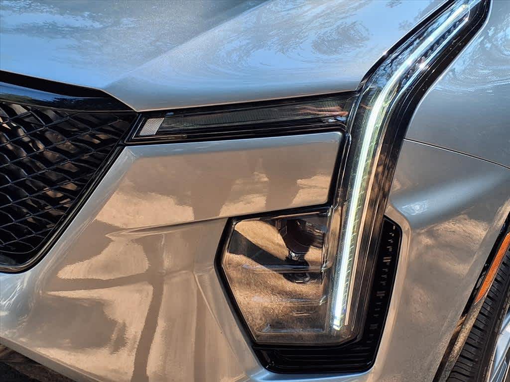 2024 Cadillac XT4 Sport photo 7