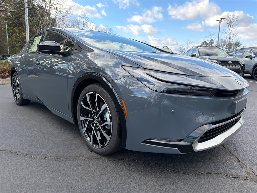 2026 Toyota Prius XSE Premium's photo