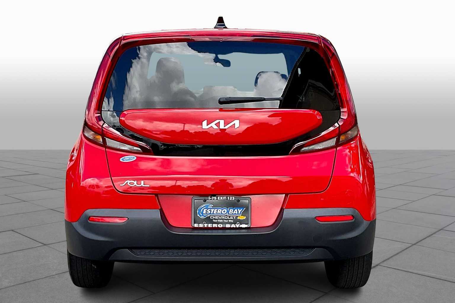 2022 Kia Soul LX photo 4