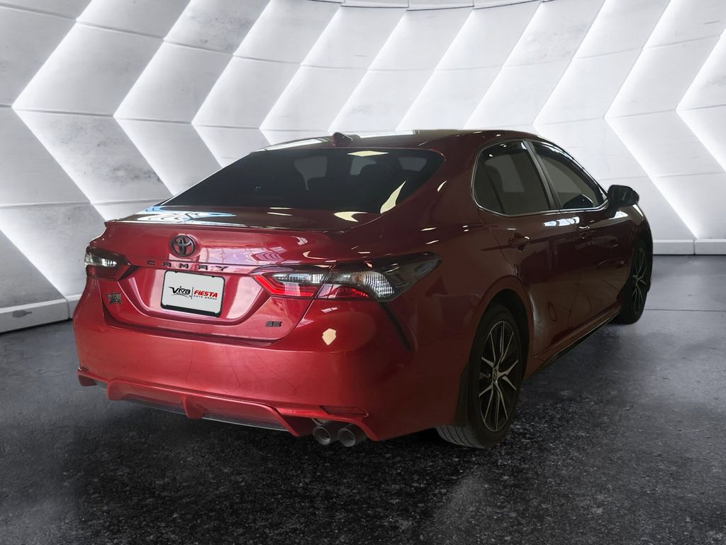 2023 Toyota Camry SE photo 4
