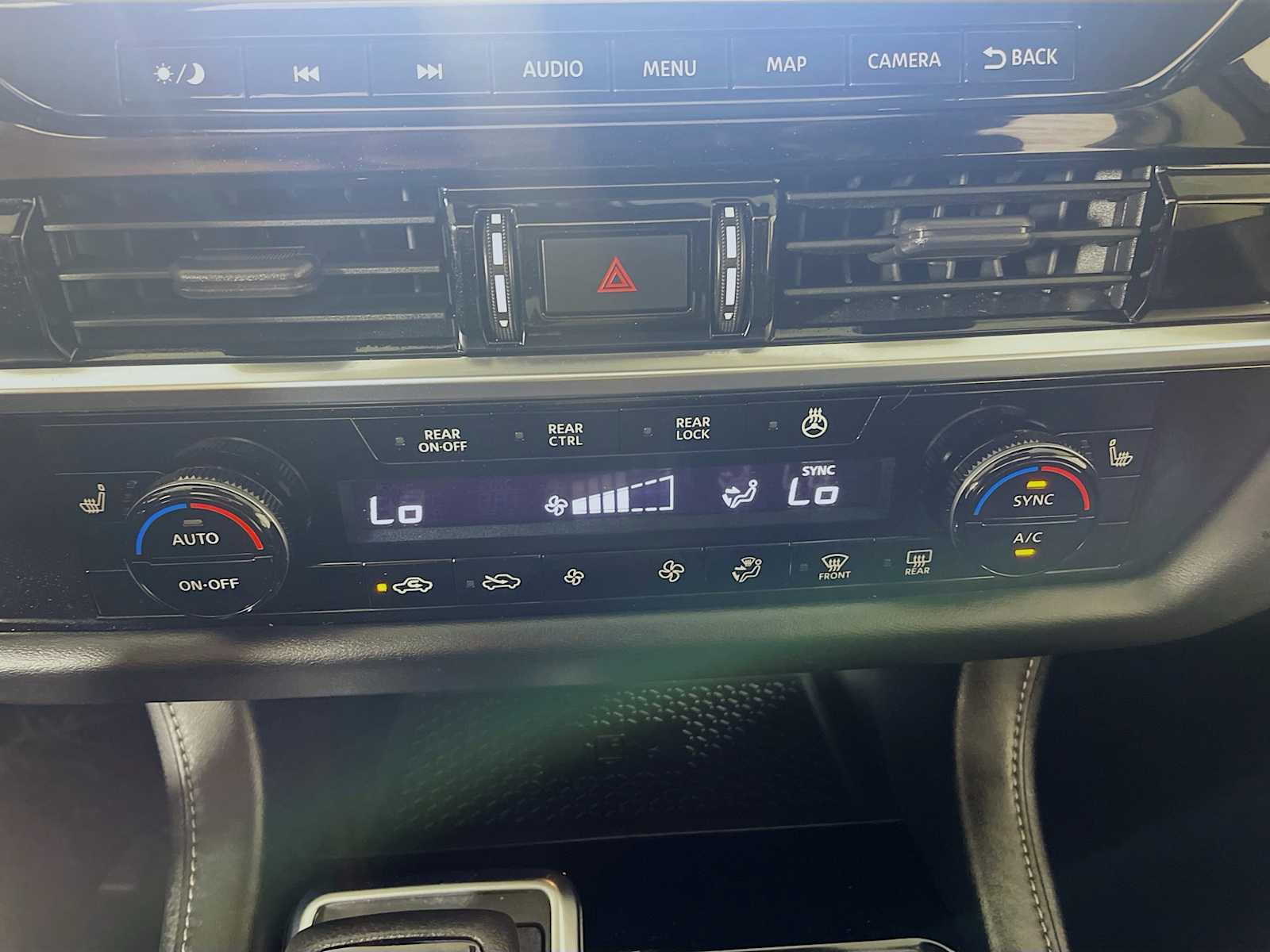 2023 Nissan Pathfinder SL photo 13