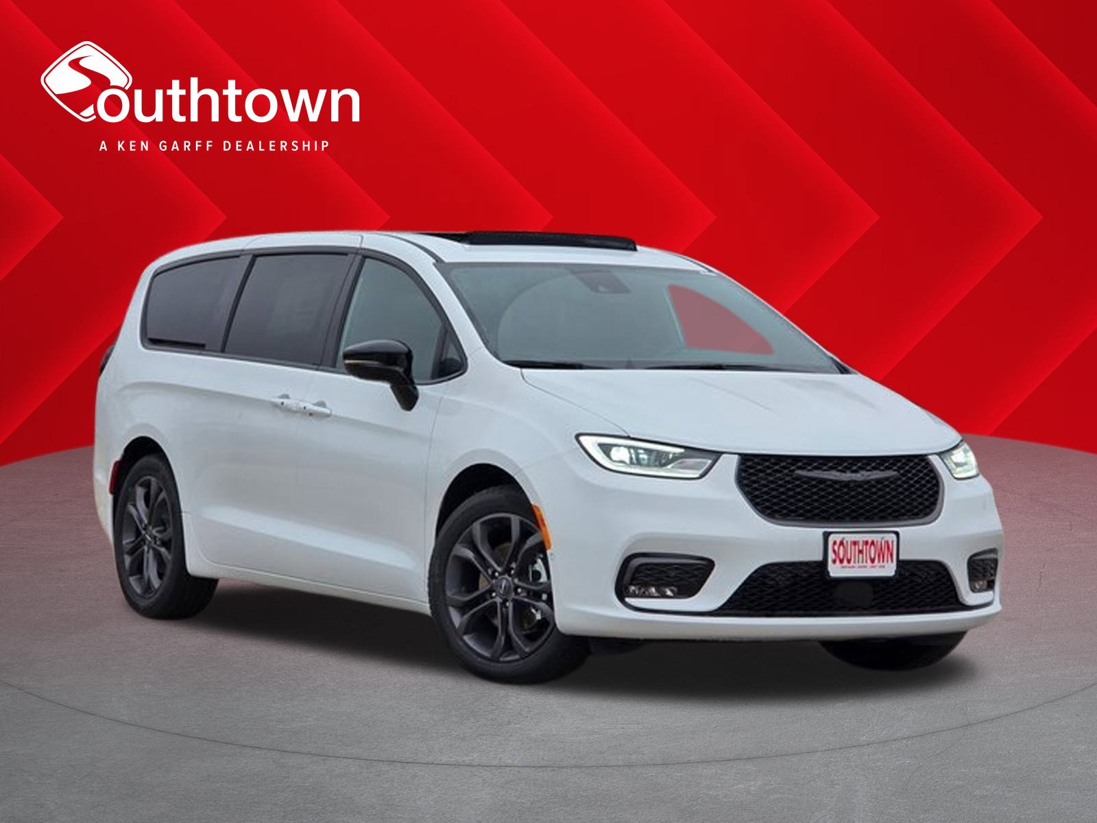 2026 Chrysler Pacifica Select's photo