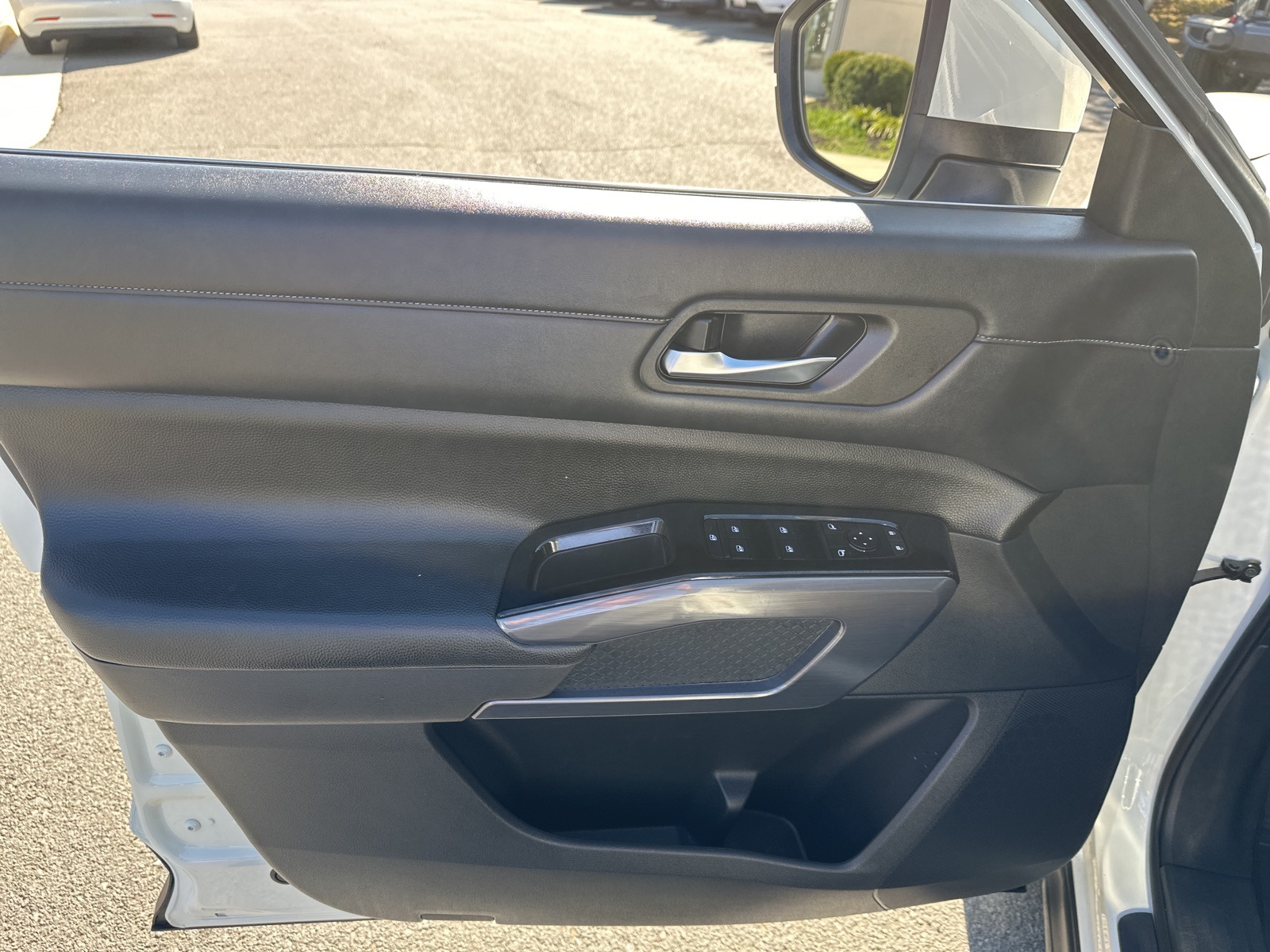 2023 Nissan Pathfinder SL photo 15