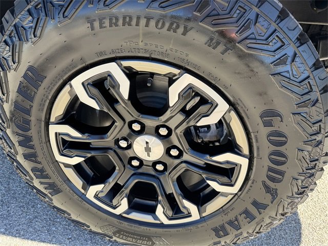 2025 Chevrolet Silverado 1500 ZR2 photo 36