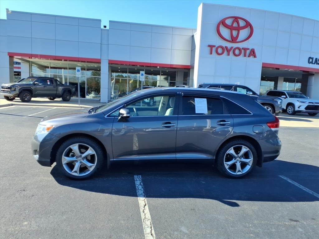2015 Toyota Venza XLE photo 2