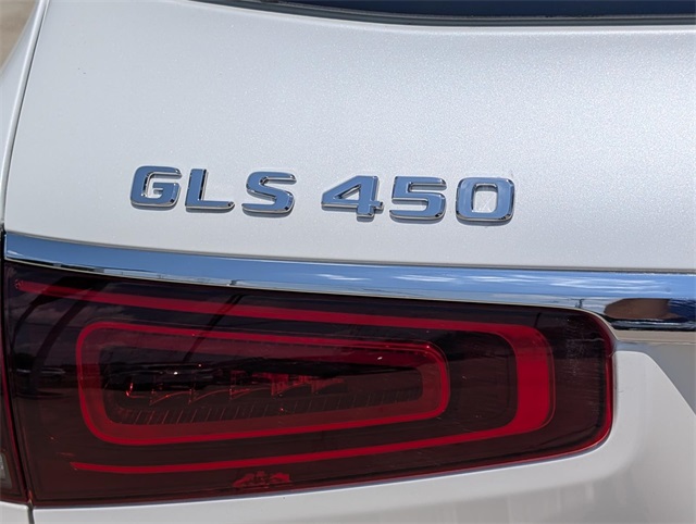 2022 Mercedes Benz GLS 450 4MATIC photo 5