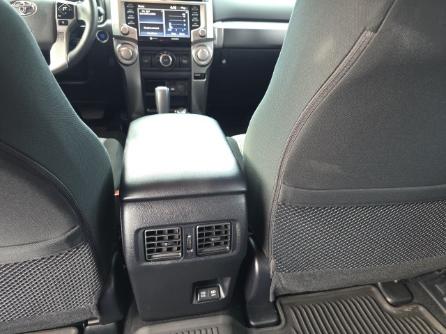 2022 Toyota 4Runner SR5 photo 28