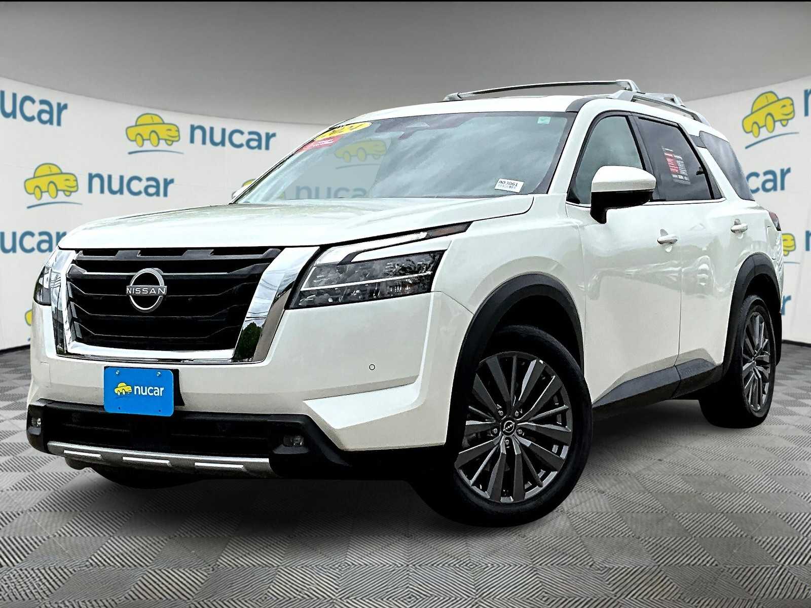 2024 Nissan Pathfinder SL photo 2