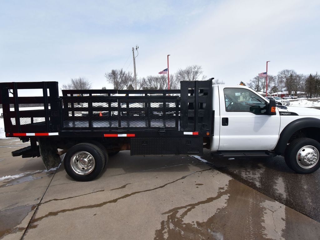 2015 Ford F-550 photo 2