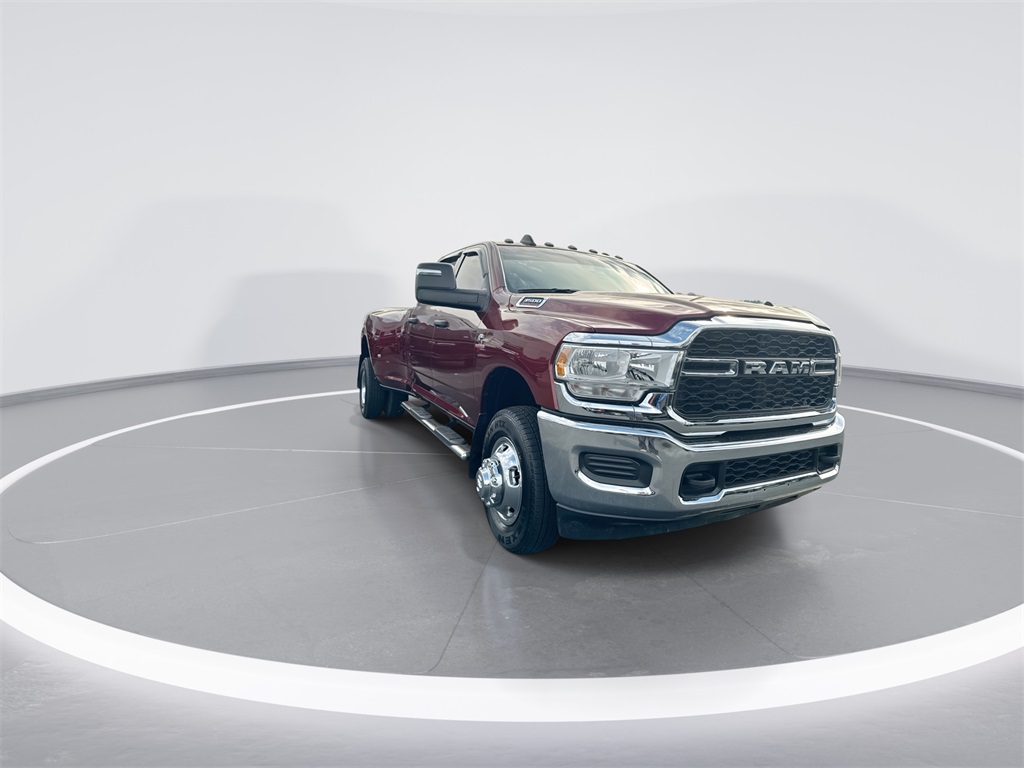 2024 Ram 3500 Tradesman photo 2