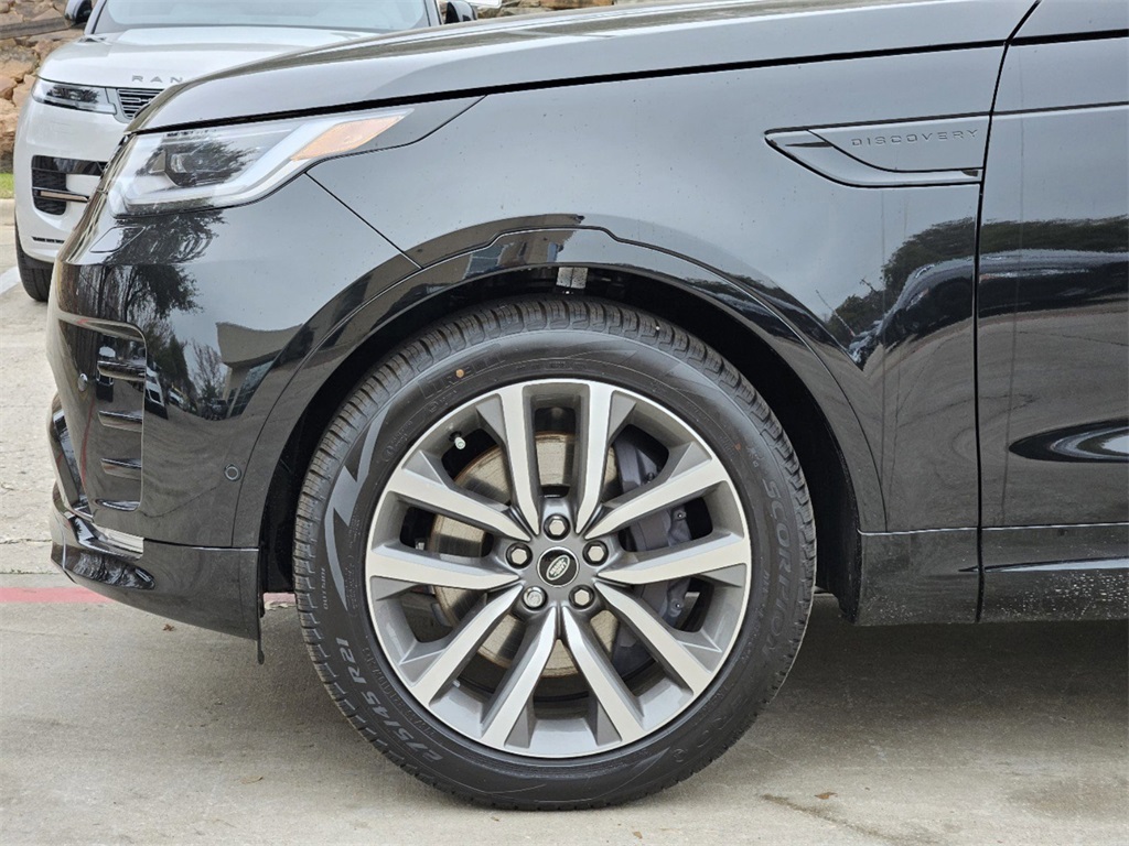 2025 Land Rover Discovery SE photo 9