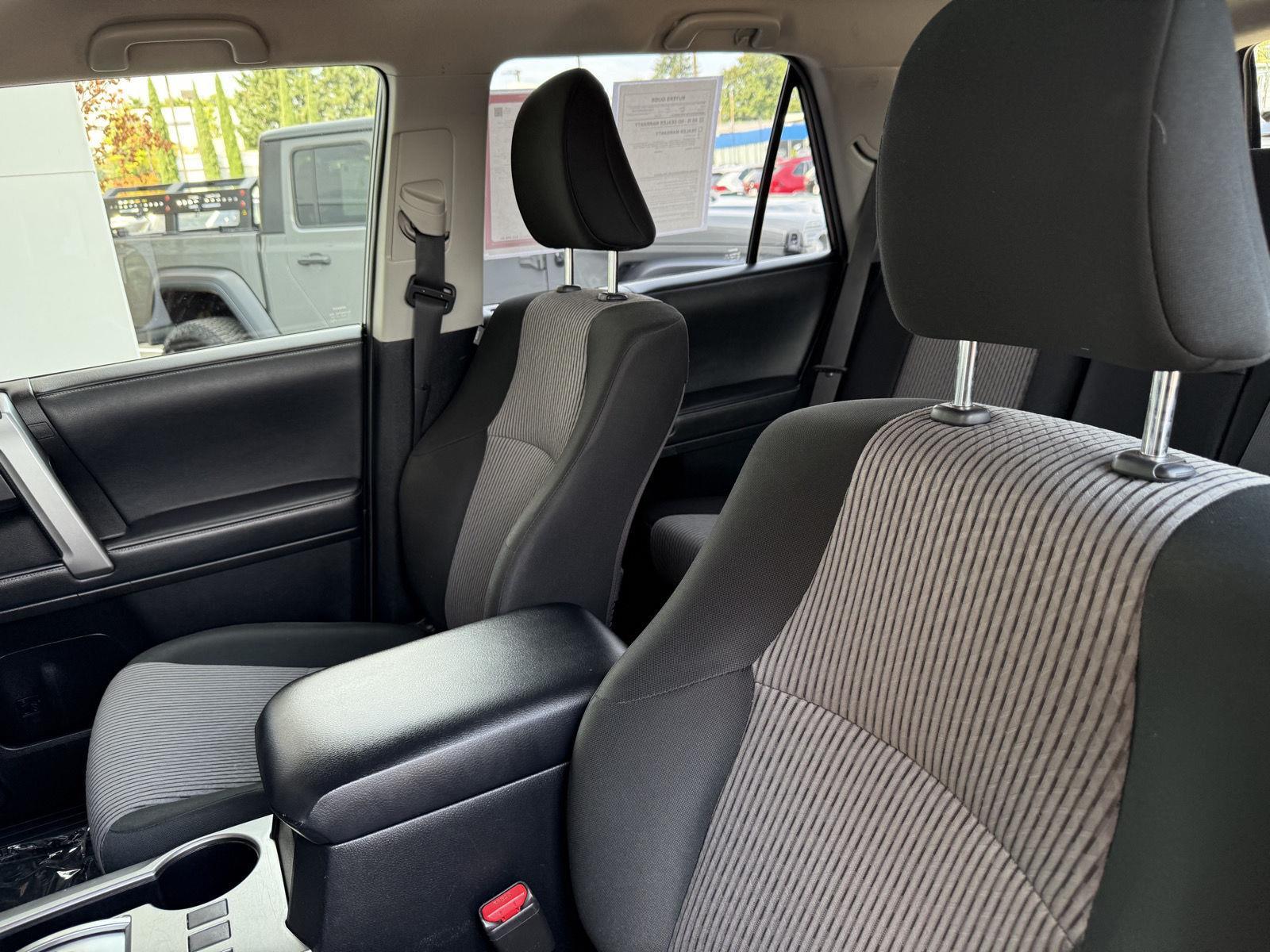 2021 Toyota 4Runner SR5 photo 13