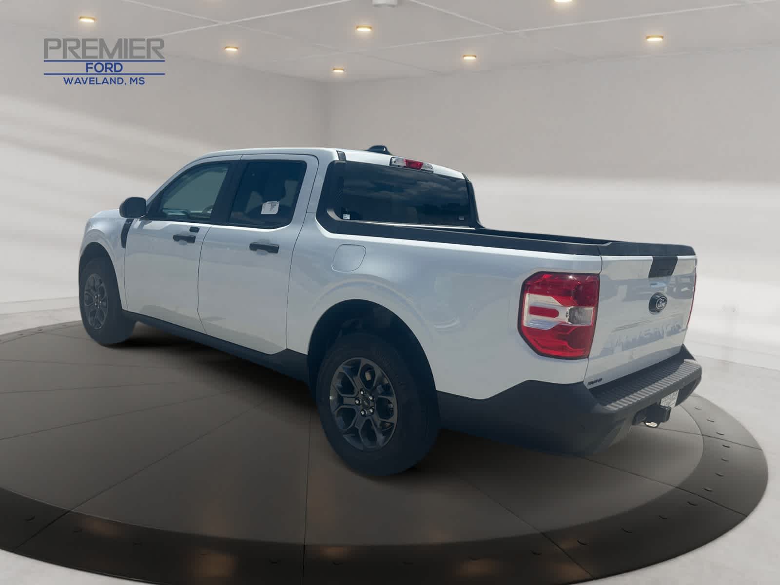 2025 Ford Maverick XLT photo 3
