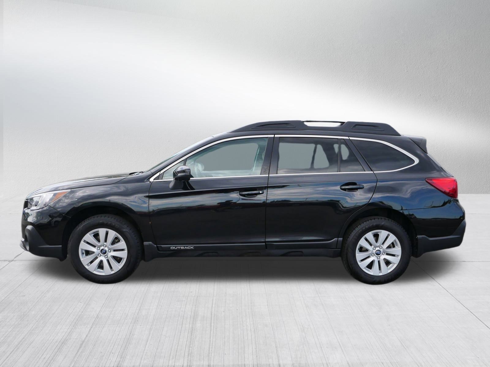 2019 Subaru Outback Premium photo 4