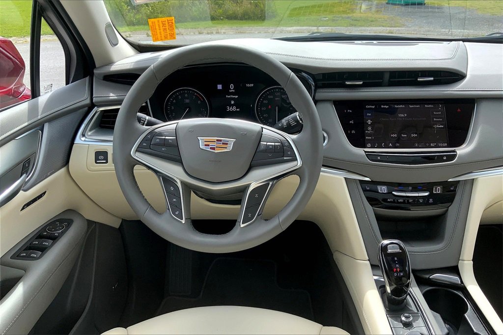 2025 Cadillac XT5 Premium Luxury photo 4