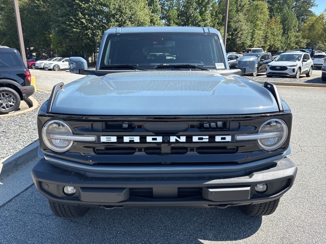 2025 Ford Bronco Outer Banks photo 3