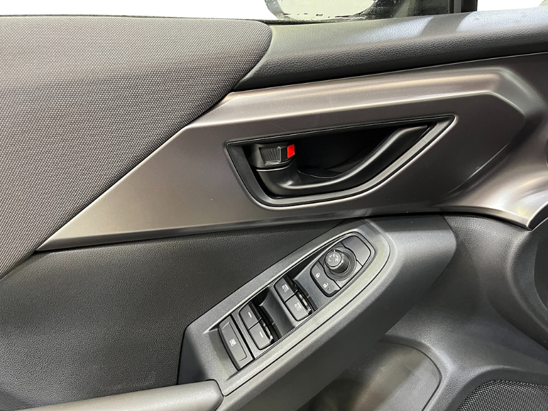 2025 Subaru Impreza Base photo 9