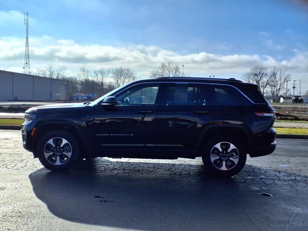 2024 Jeep Cherokee Limited 4xe photo 21
