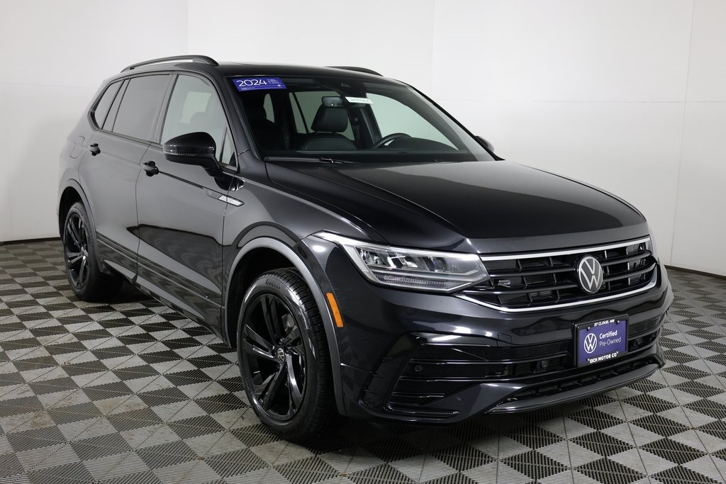 2024 Volkswagen Tiguan SE R-LINE BLACK's photo