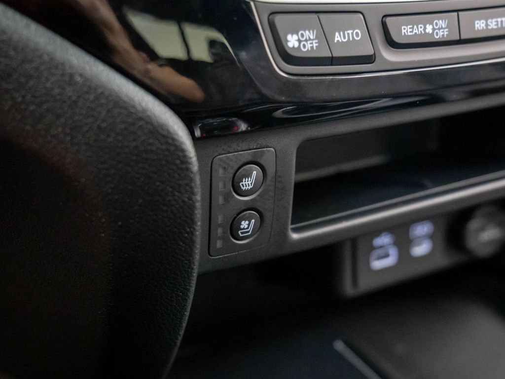 2025 Honda Ridgeline Black Edition photo 25