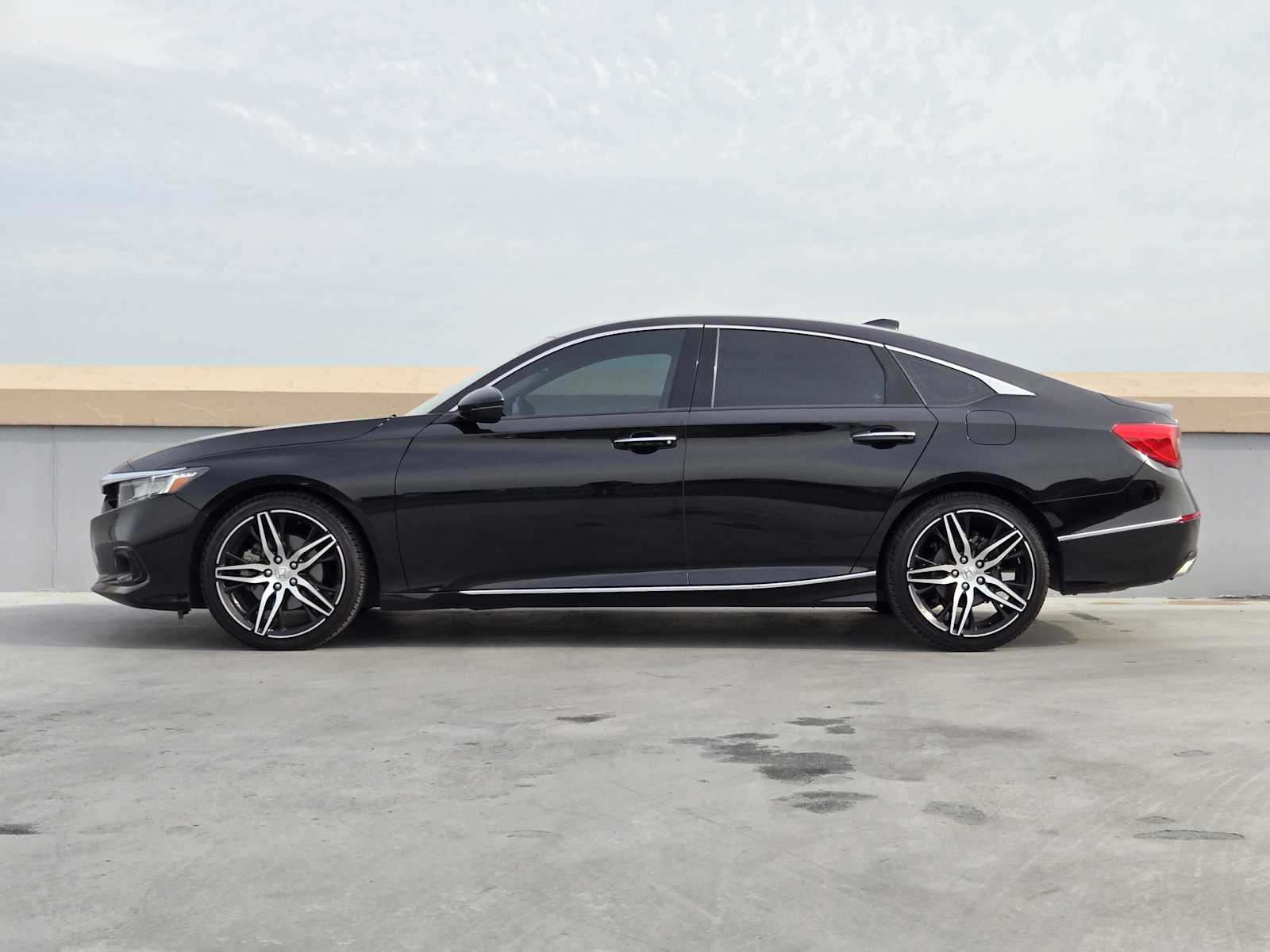 2021 Honda Accord Touring photo 4