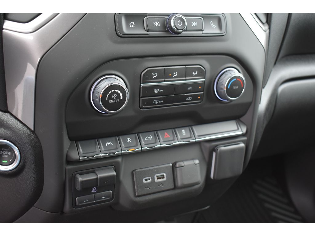 2025 Chevrolet Silverado 1500 Custom photo 22