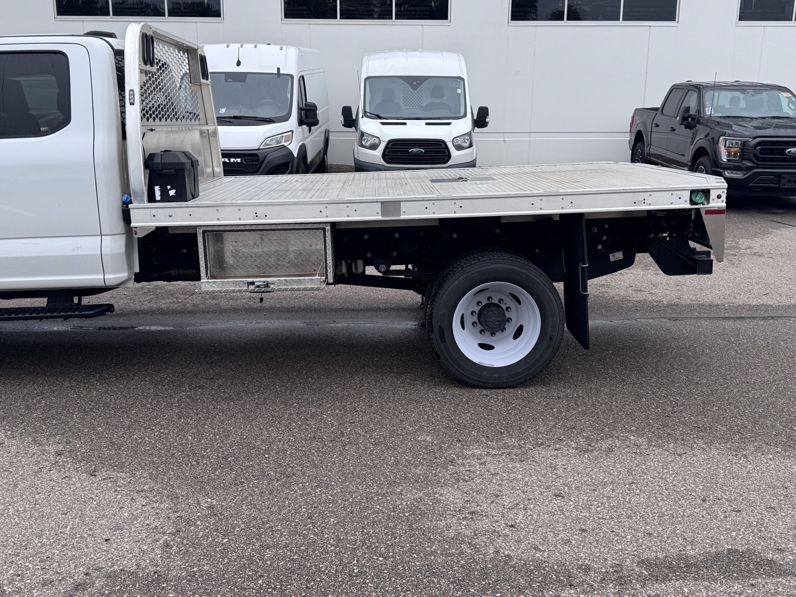 2023 Ford F-550 XLT photo 15