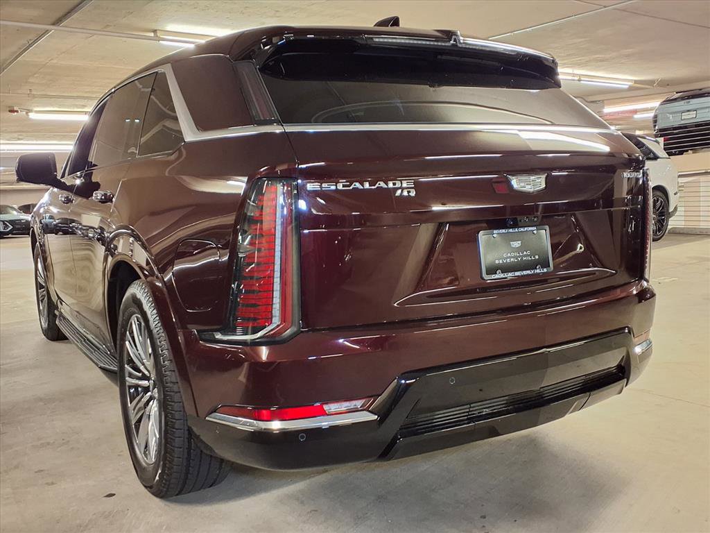2026 Cadillac Escalade IQ Luxury photo 9
