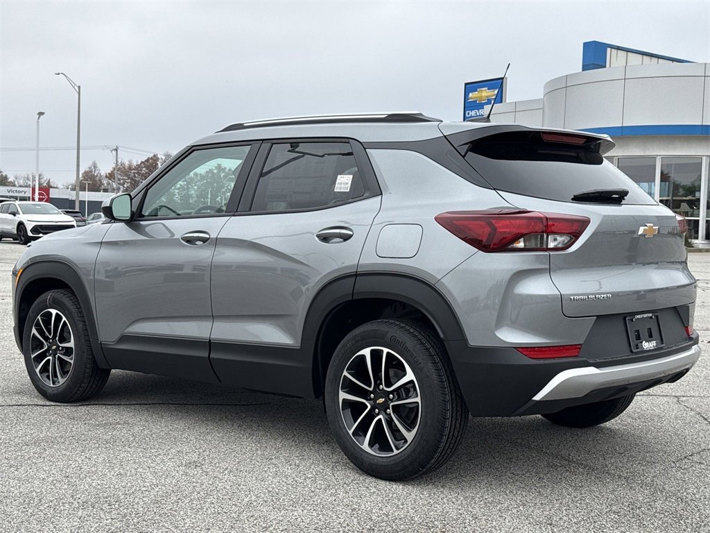 2026 Chevrolet Trailblazer LT photo 3